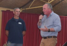 Large crowd re-Joyce One Nation at Eudunda
